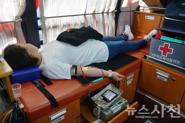 이날 각계각층의 시민들이 헌혈캠페인에 동참했다.