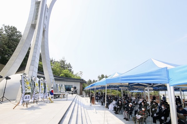 사천시가 6일 오전 사천호국공원 일원에서 제66회 현충일 추념식을 열었다. (사진=사천시)