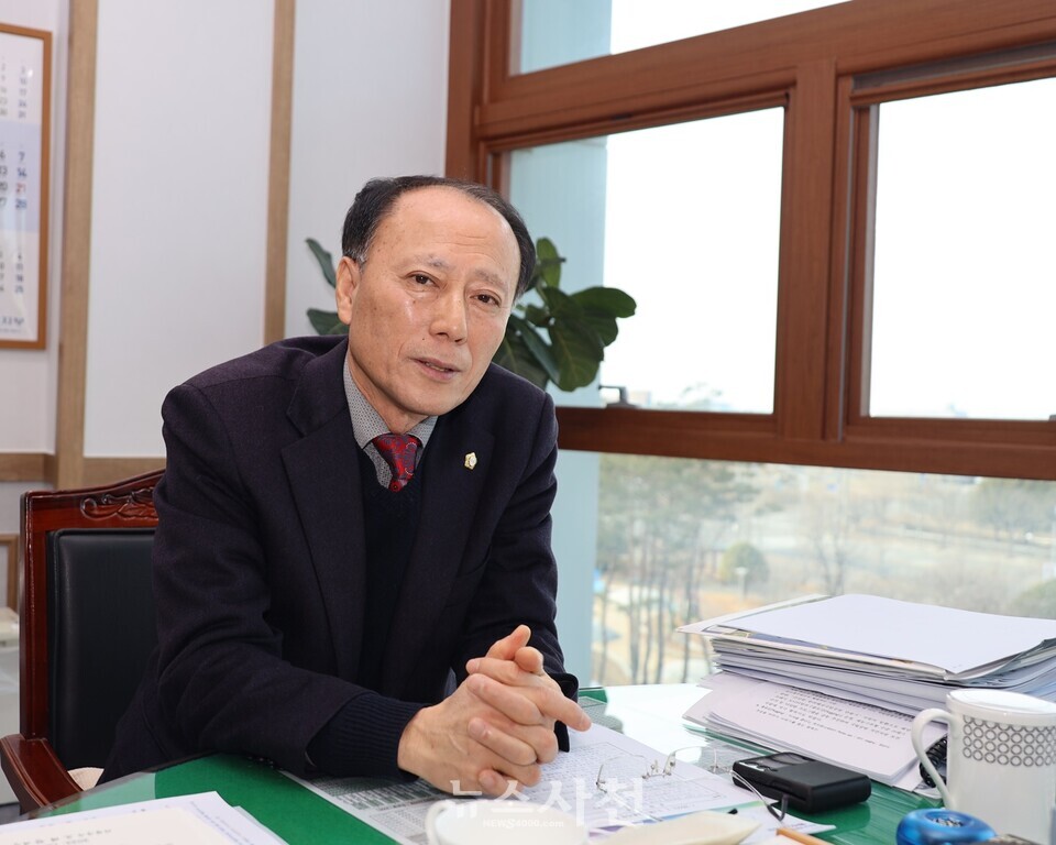 윤형근 사천시의회 의장이 지난 5일 뉴스사천과 새해 인터뷰를 했다. 