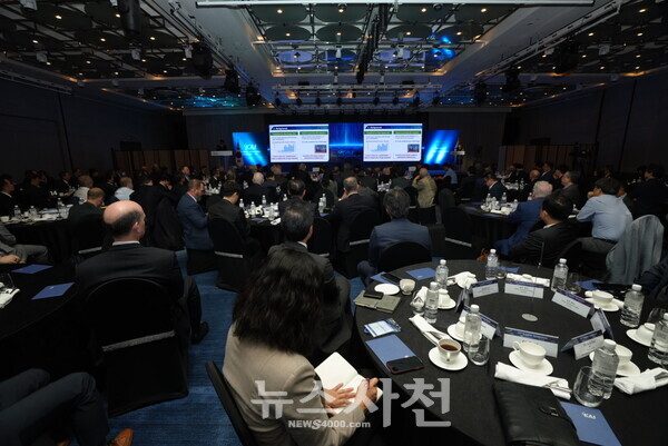 한국항공우주산업(주)(이하 KAI)이해외 협력사와 전략적 협업을 강화하기 위해 지난 4월 27일과 28일 이틀 동안 부산 파라다이스호텔에서 ‘제11차 서플라이어 심포지엄’을 열었다.  (사진=KAI)