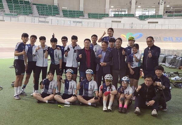 5월 31일 창원 레포츠파크에서 사전 경기로 치러진 자전거 종목에서 사천시 선수들이 종합 2위를 기록했다.(사진=사천시체육회)