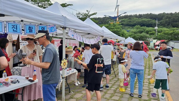 사천시가족센터가 주관한 '사천 차크닉' 행사 모습.