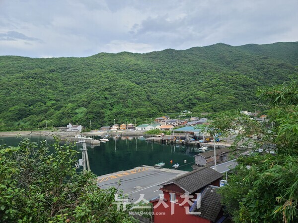 일본 에히메현 우치도마리 마을의 오늘날 모습. 아주 작은 어촌으로 남아 있다.