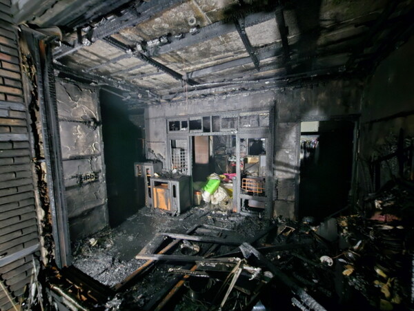 27일 남양동의 한 주택에서 화재가 발생해 1명이 부상을 입었다.