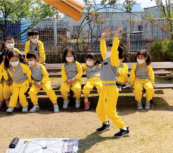 사천시가 초등학교에 입학하는 자녀를 둔 가정에 '입학축하금'을 10만 원 씩 지원한다. (사진=사천시)