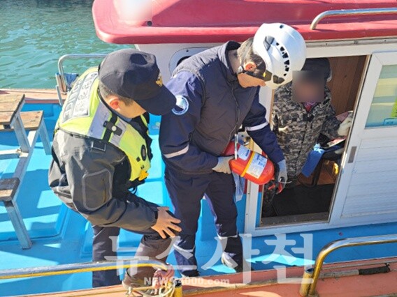 사천해양경찰서(서장 장수표)가 봄철 해양 안전사고 예방을 위해 다중이용선박 안전관리를 강화한다고 21일 밝혔다.(사진=사천해경)